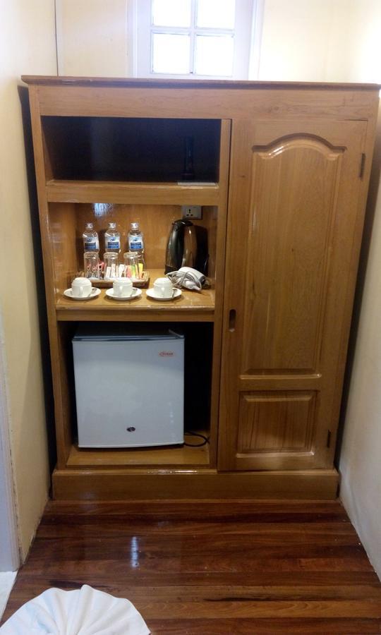 Hotel Juno Pakokku Habitación foto